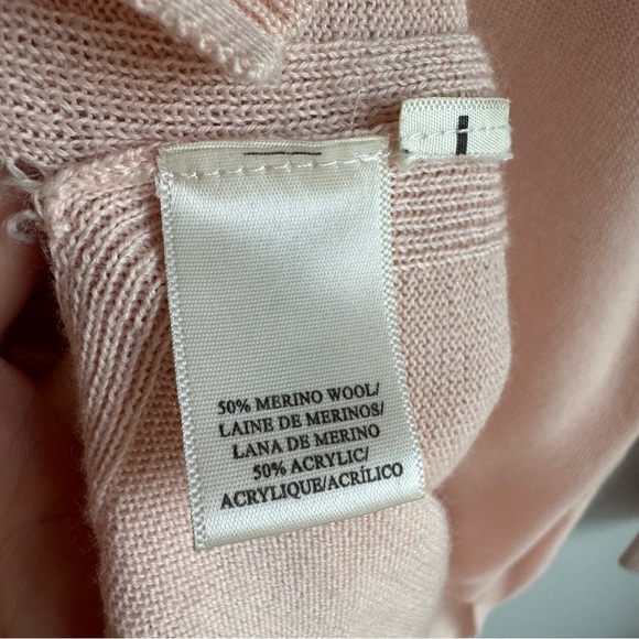 Ann Taylor Merino Wool Blend Lightweight Sweater Sz S Baby Pink V-Neck Preppy - Picture 10 of 12